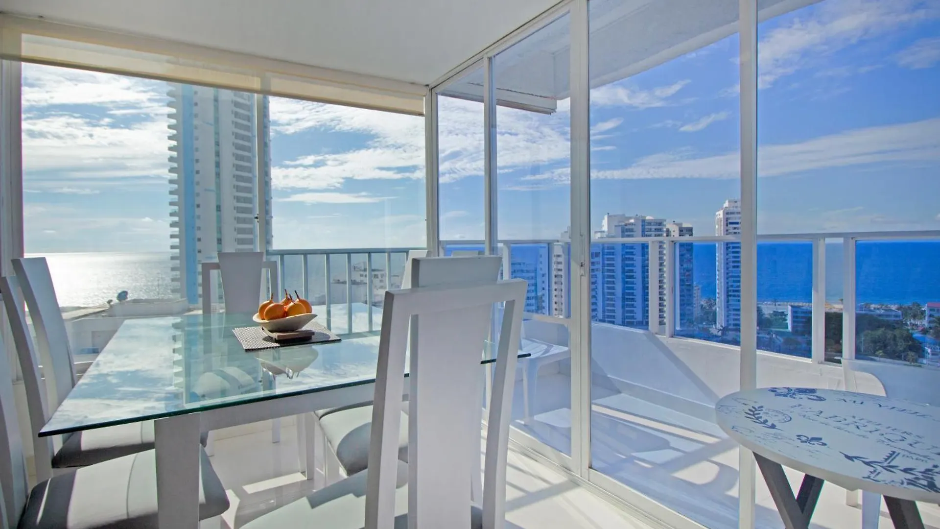 Riviera Beach - Livin Colombia Cartagena